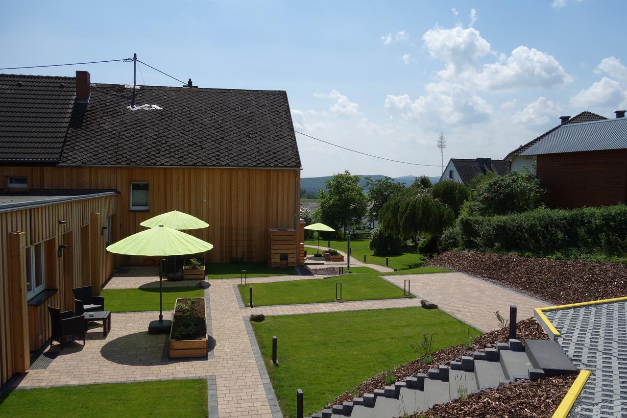 Speedys Gaestehaus Baar  エクステリア 写真