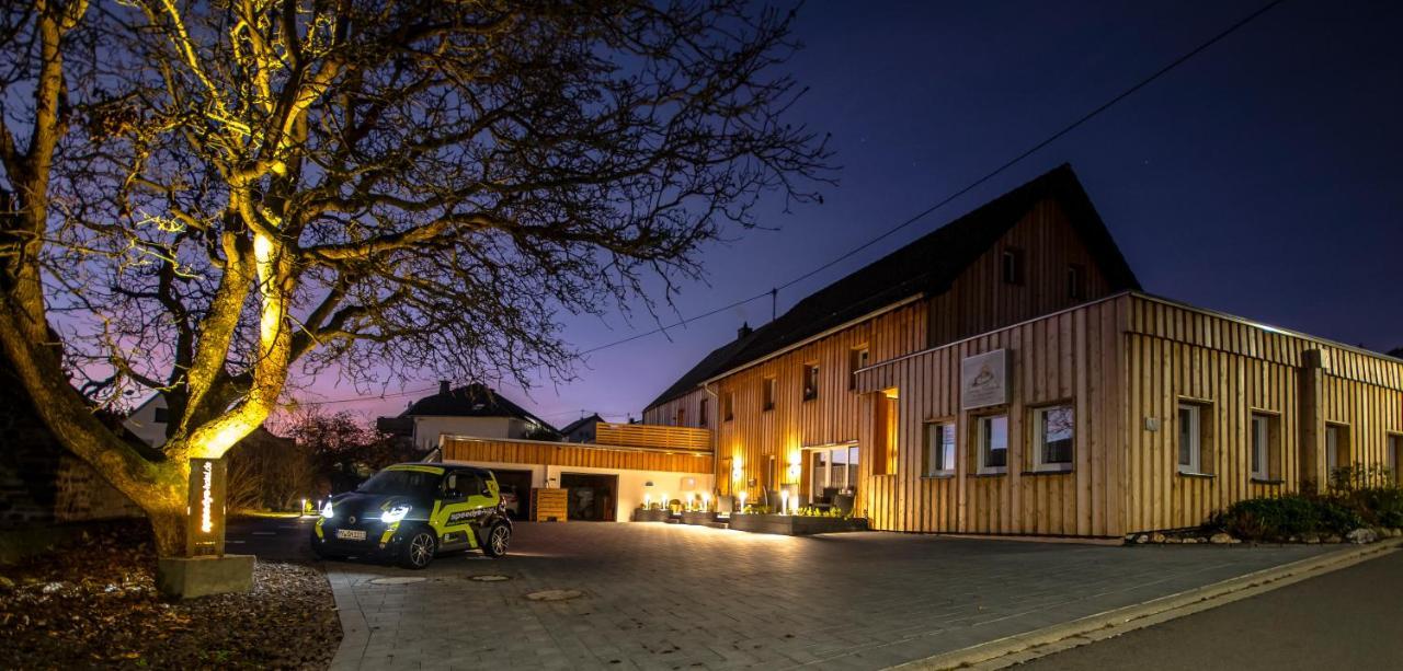 Speedys Gaestehaus Baar  エクステリア 写真
